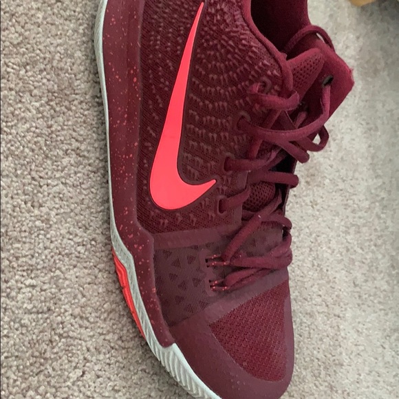 Nike Kyrie three - Picture 1 of 1
